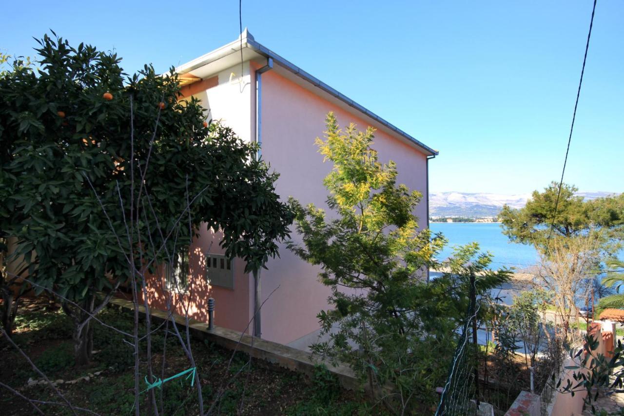 Apartments By The Sea Arbanija, Ciovo - 1085 特罗吉尔 外观 照片
